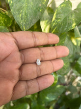 Load image into Gallery viewer, Whitr zwhite zircon nosepin