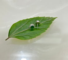 Load image into Gallery viewer, Round Sterling silver 92.5 ballend straight nosepin for Pierced Nose