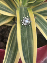 Load image into Gallery viewer, Pearl nosepin