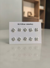 Load image into Gallery viewer, Flower  8mm Screw sterling Silver nosepin
