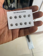 Load image into Gallery viewer, Flower 7mm Screw sterling Silver 92.5 nosepin