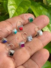 Load image into Gallery viewer, Wire stone nosepin