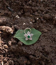 Load image into Gallery viewer, Nose studs