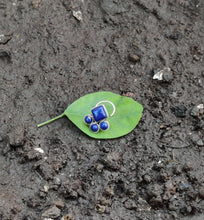 Load image into Gallery viewer, Sterling silver 92.5 four stones wire nosepins with semiprecious stones