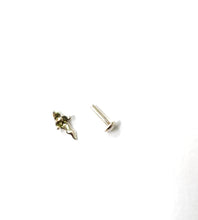 Load image into Gallery viewer, Screw sterling Silver nosepin