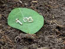 Load image into Gallery viewer, Love Screw sterling Silver nosepin