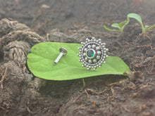 Load image into Gallery viewer, Handmade Daisy 12mm Screw sterling Silver nosepin