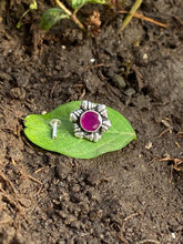 Load image into Gallery viewer, Handmade Shell Screw sterling Silver nosepin