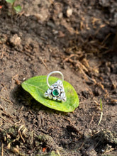 Load image into Gallery viewer, Green stone nosepins