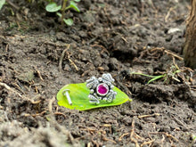 Load image into Gallery viewer, Handmade Screw sterling Silver nosepin