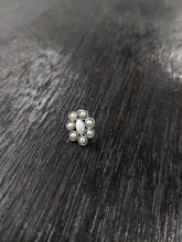 Load image into Gallery viewer, Eight Stones Eyes Nosepin sterling silver 92.5 ANARO FASHIONS