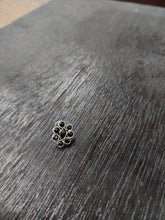 Load image into Gallery viewer, Eight Stones Eyes Nosepin sterling silver 92.5 ANARO FASHIONS