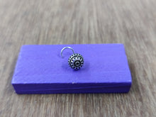 Load image into Gallery viewer, 6mm Flower wire nosepin ANARO FASHIONS