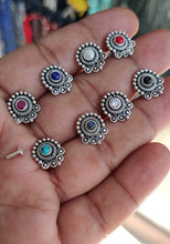 Load image into Gallery viewer, Handmads Screw sterling Silver nosepin