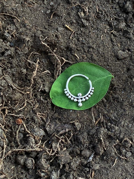 Elevate Your Style with Anaro Fashions' Stunning Septum Noserings