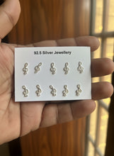 Load image into Gallery viewer, Treble clef Screw sterling Silver nosepin
