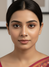 Load image into Gallery viewer, Treble clef Screw sterling Silver nosepin
