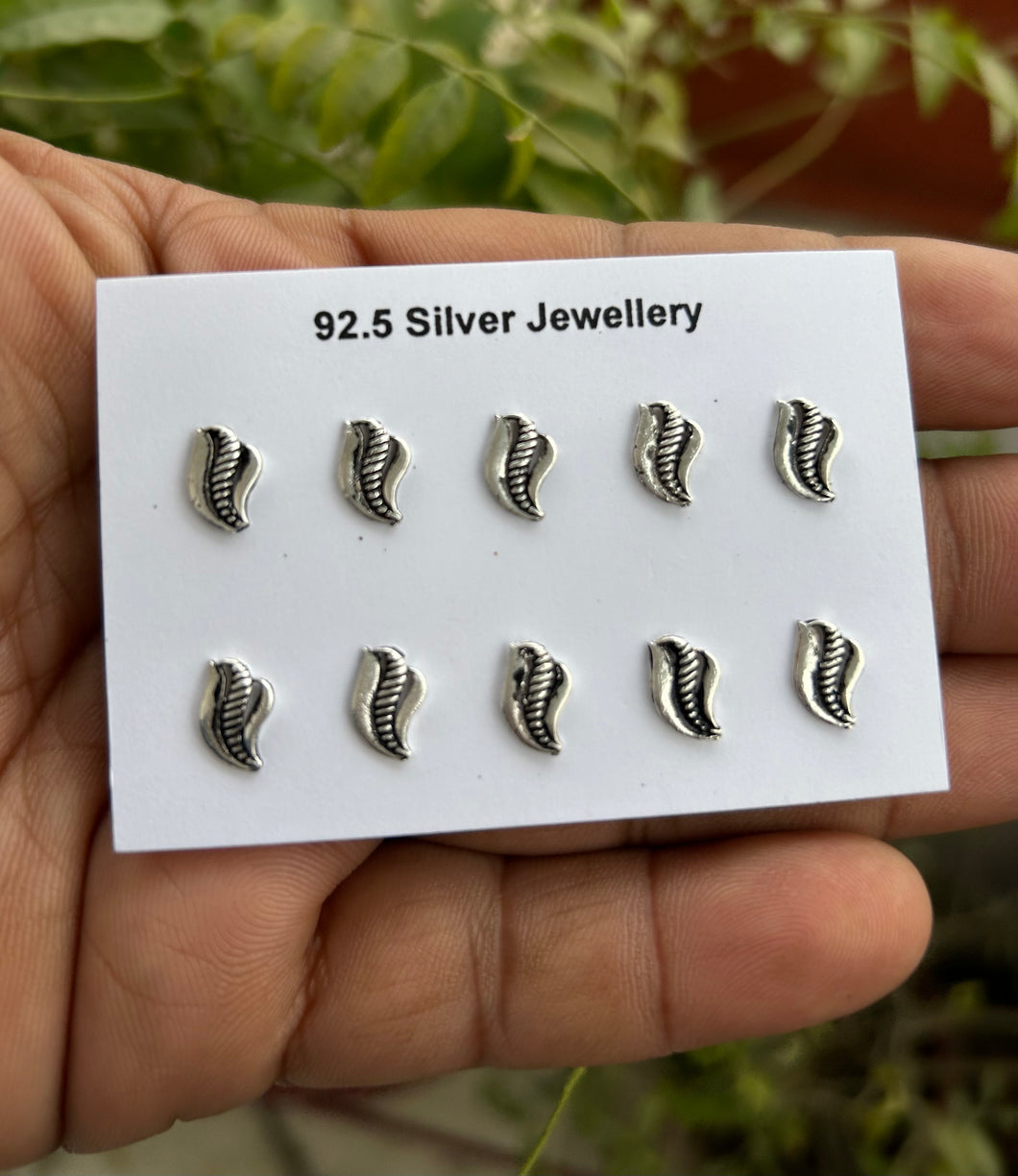 9mm x 6mm  Screw sterling Silver nosepin