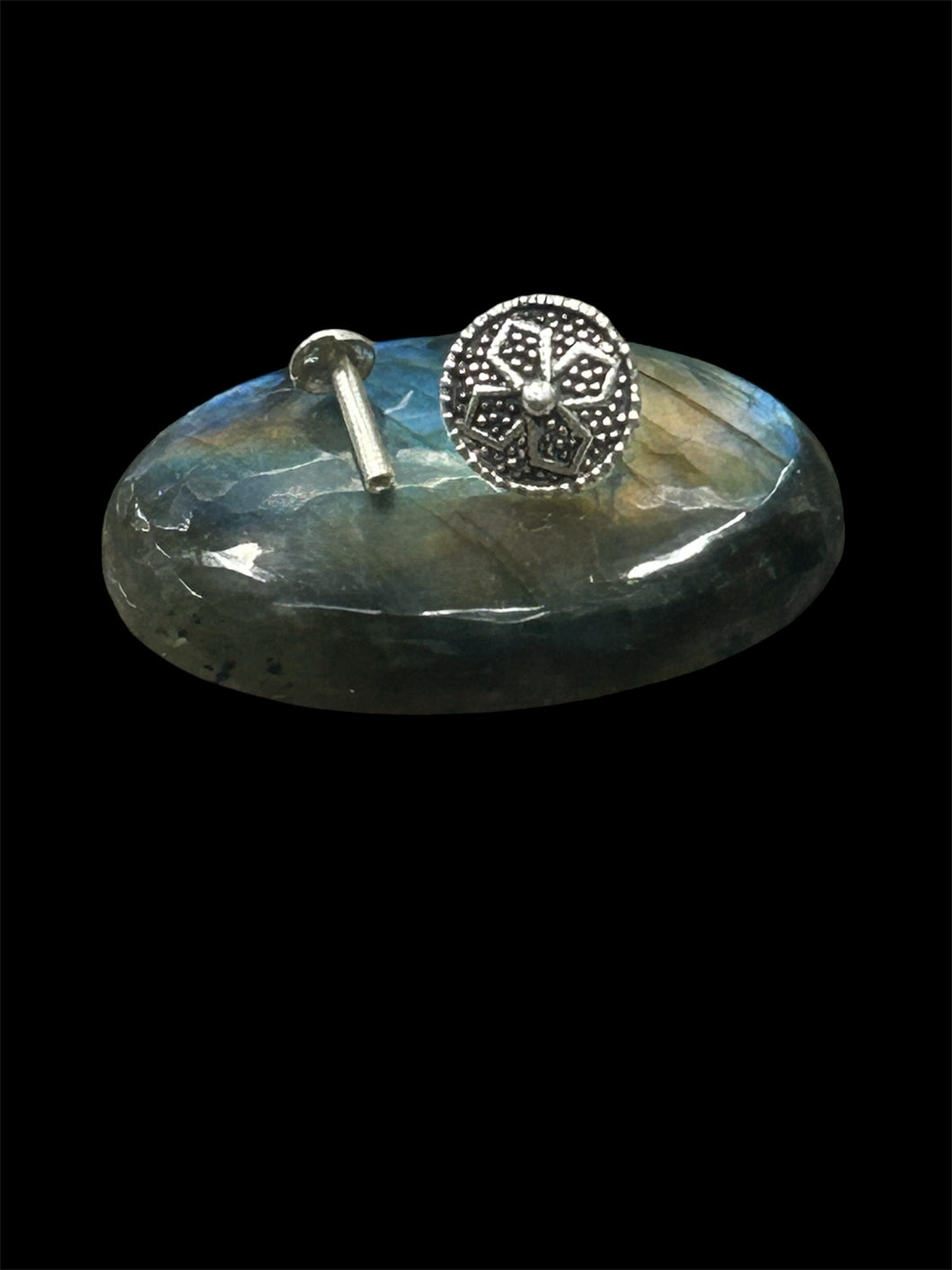 Screw 8mm sterling Silver nosepin