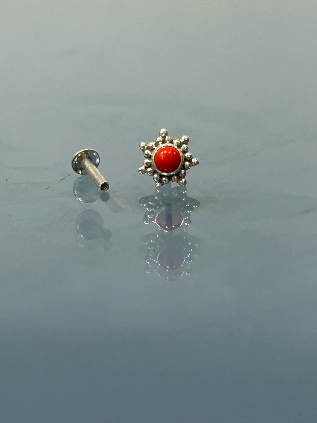 Flower 7mm Stone Screw sterling Silver nosepin