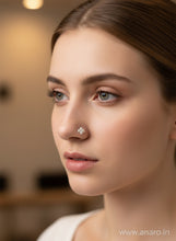 Load image into Gallery viewer, Flower  8mm Screw sterling Silver nosepin
