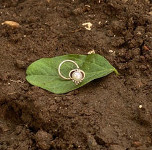 Load image into Gallery viewer, Aish Sterling silver 92.5 Wire Nosepin
