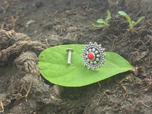 Load image into Gallery viewer, Handmade Daisy 12mm Screw sterling Silver nosepin
