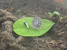 Load image into Gallery viewer, Handmade Daisy 12mm Screw sterling Silver nosepin
