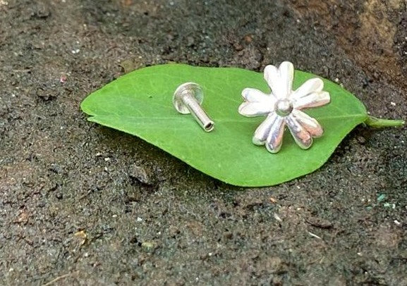 9mm Flower Screw sterling Silver 92.5 nosepin