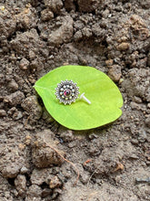 Load image into Gallery viewer, Handmade Daisy 12mm Screw sterling Silver nosepin
