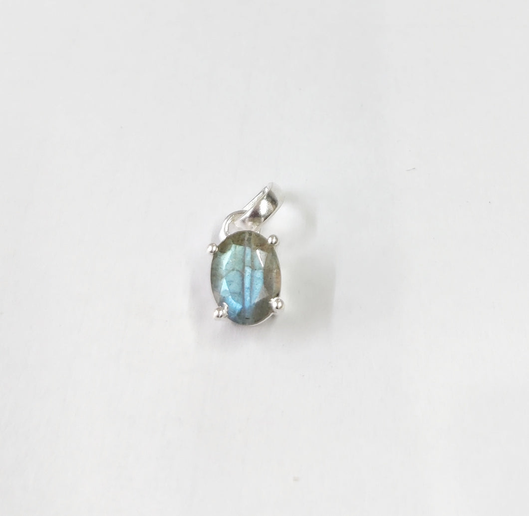 Labradorite stone Sterling silver 92.5 Pendant ANARO FASHIONS