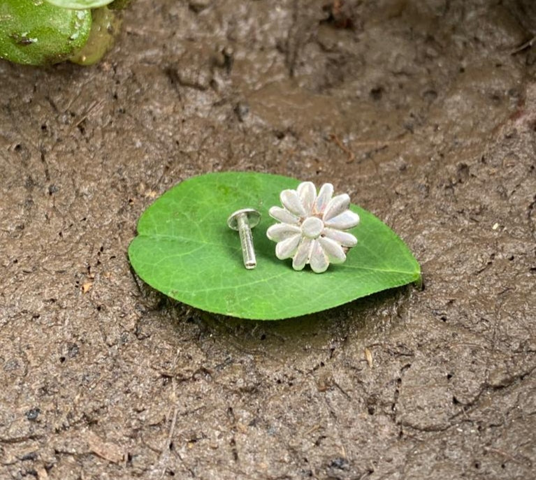 Flower Screw sterling Silver nosepin