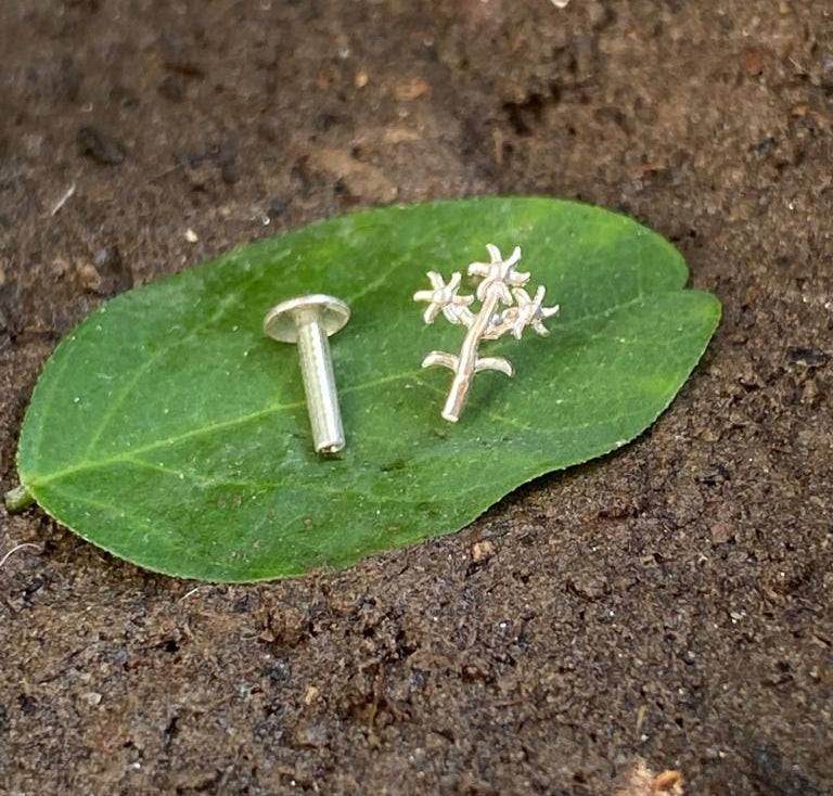 Flower Plant Screw sterling Silver nosepin